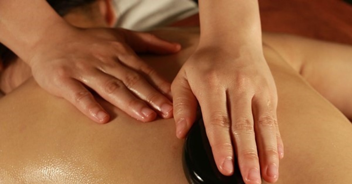 Massage body đá nóng Hỗ trợ giảm đau mỏi cơ, xương khớp
