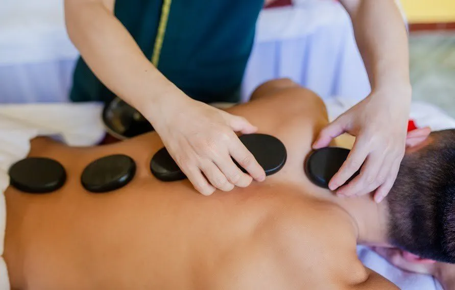 Ai nên trải nghiệm dịch vụ massage kín đáo