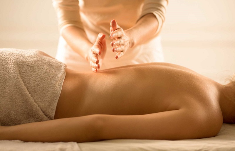 Massage thư giãn người lớn là gì