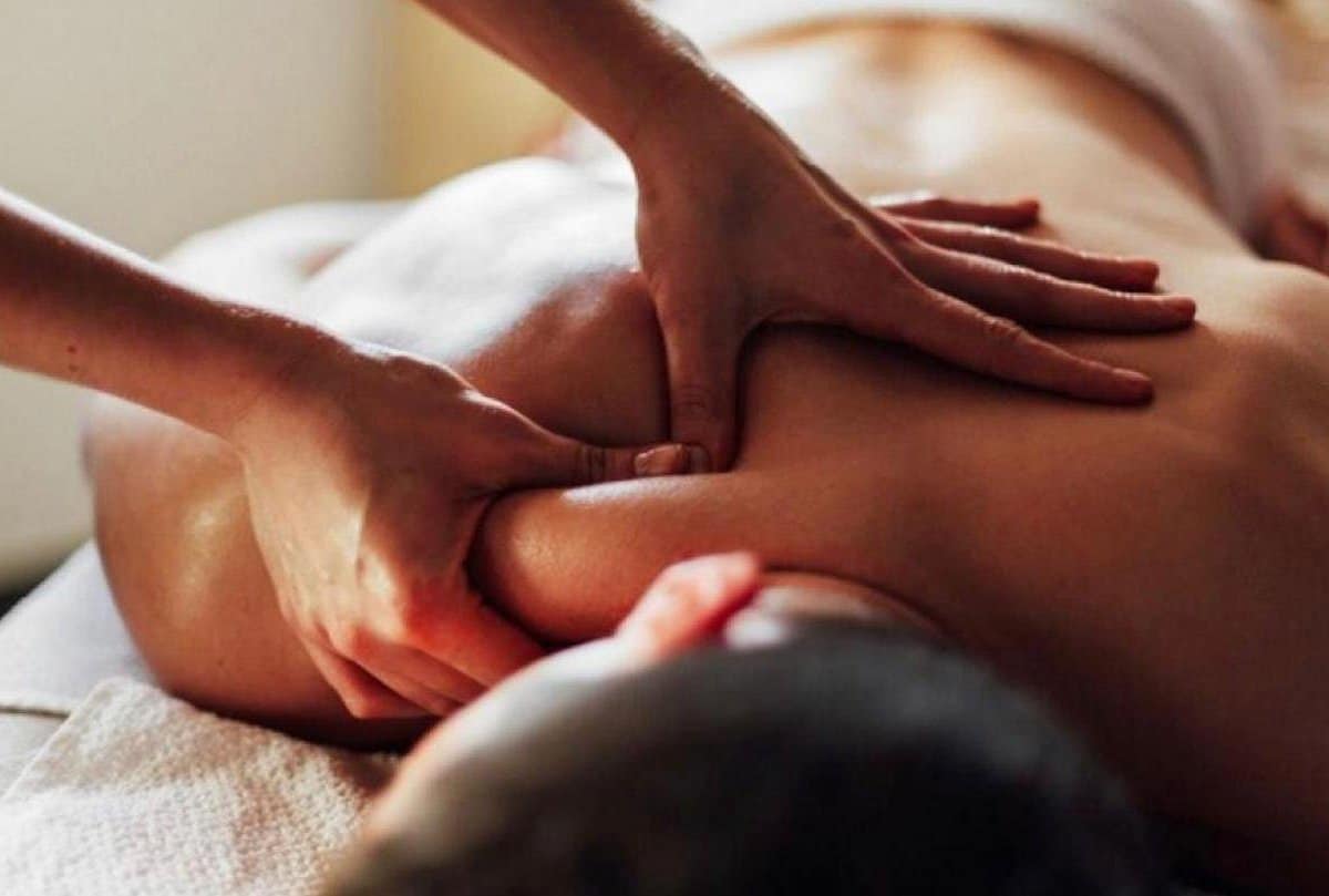 Kỹ thuật viên có tay nghề cùng thái độ chuyên nghiệp